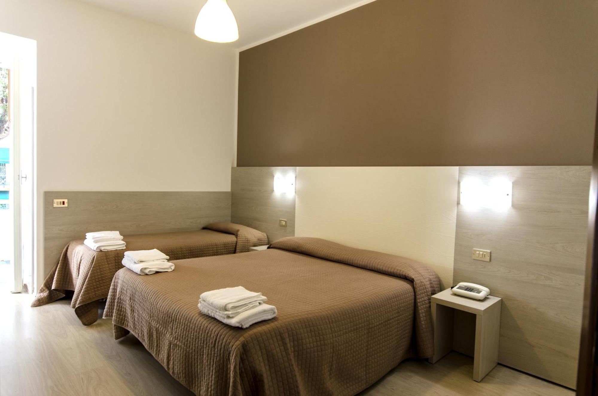 Hotel Villa Alberta B&B Cesenatico Phòng bức ảnh