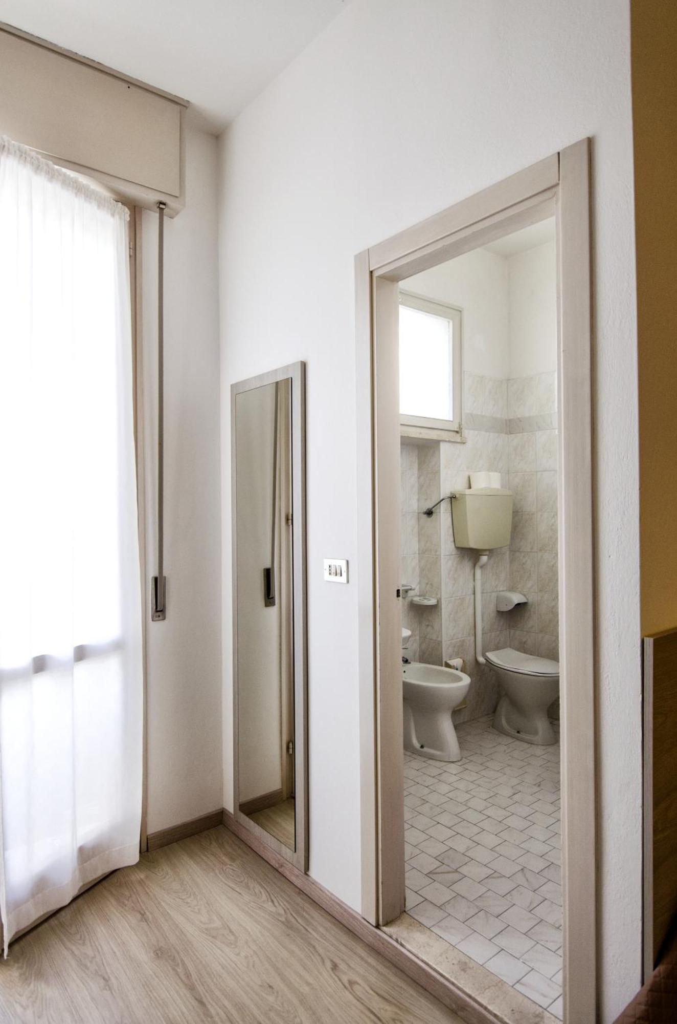 Hotel Villa Alberta B&B Cesenatico Phòng bức ảnh