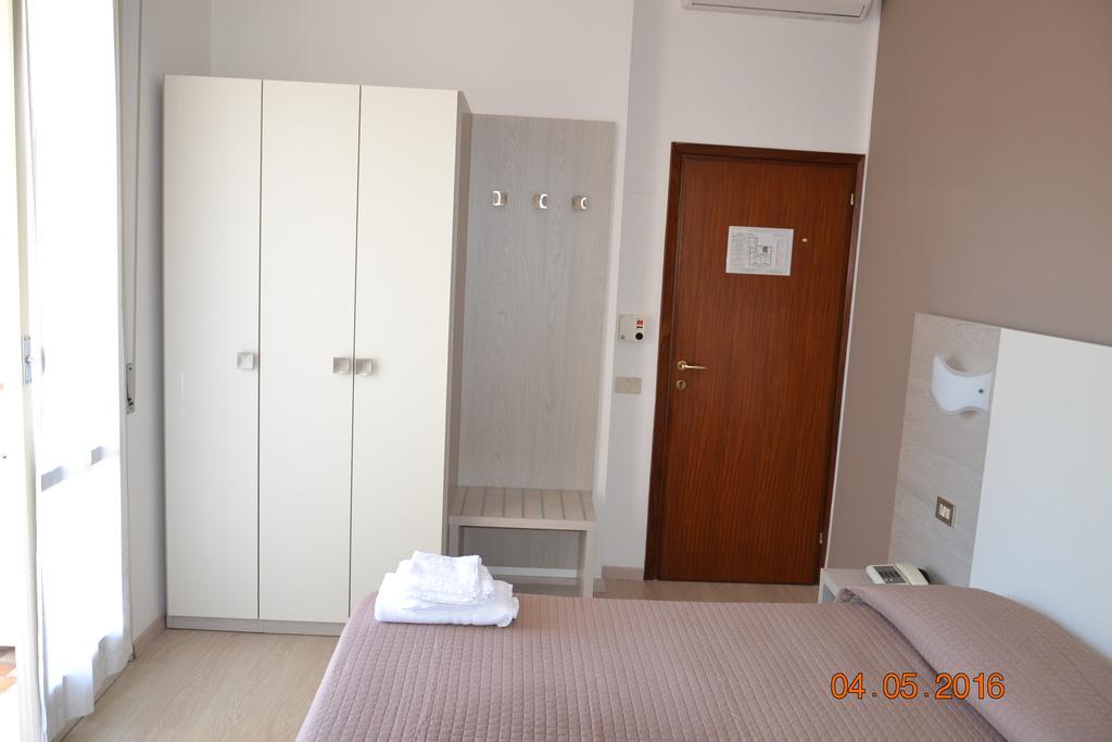 Hotel Villa Alberta B&B Cesenatico Ngoại thất bức ảnh